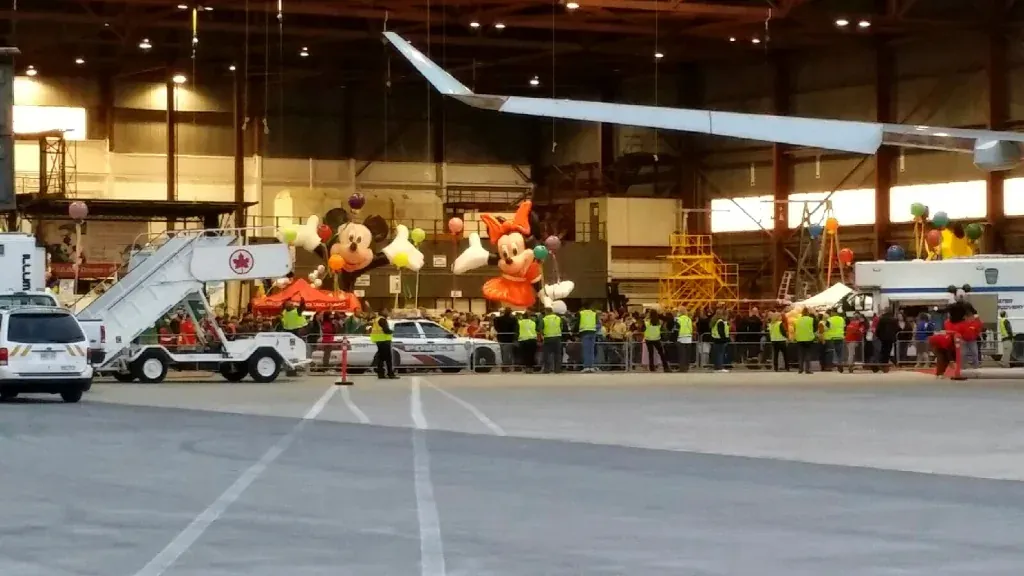 Runway and taxiway rehabilitation project at Toronto Pearson Airport