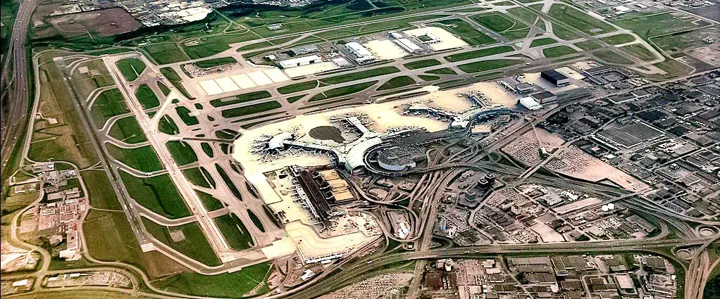 Airside special operations at Toronto Pearson Airport YYZ